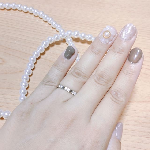 【STAR JEWELRY(スタージュエリー)の口コミ】 婚約指輪と一緒につけた時に、キラキラ感が強くなるものを探してました。
…