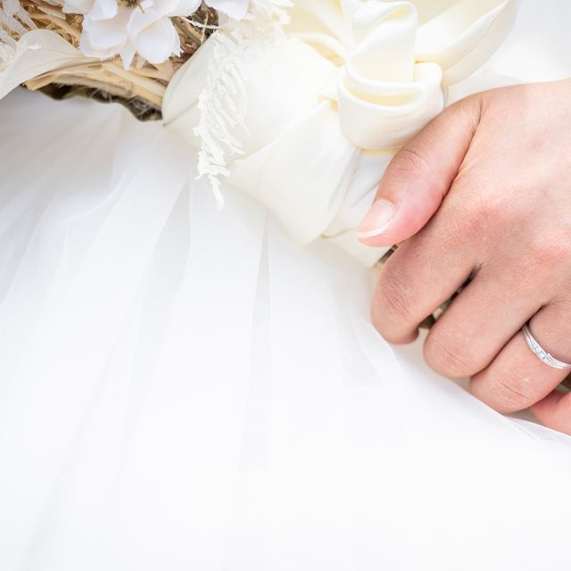 【銀座ダイヤモンドシライシの口コミ】 指が綺麗に見える形やサイズを何個も何個もつけました。その中でこれーっ…