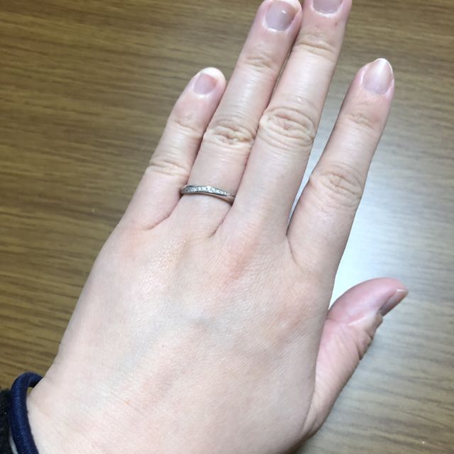 【銀座ダイヤモンドシライシの口コミ】 事前にリサーチをしていて、何個か気に入った物がありましたが、決めた指…