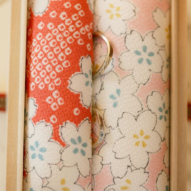 【杢目金屋(もくめがねや)の口コミ】 たまたま通りががった時に、デザインに一目惚れでした。誰とも被らない、…