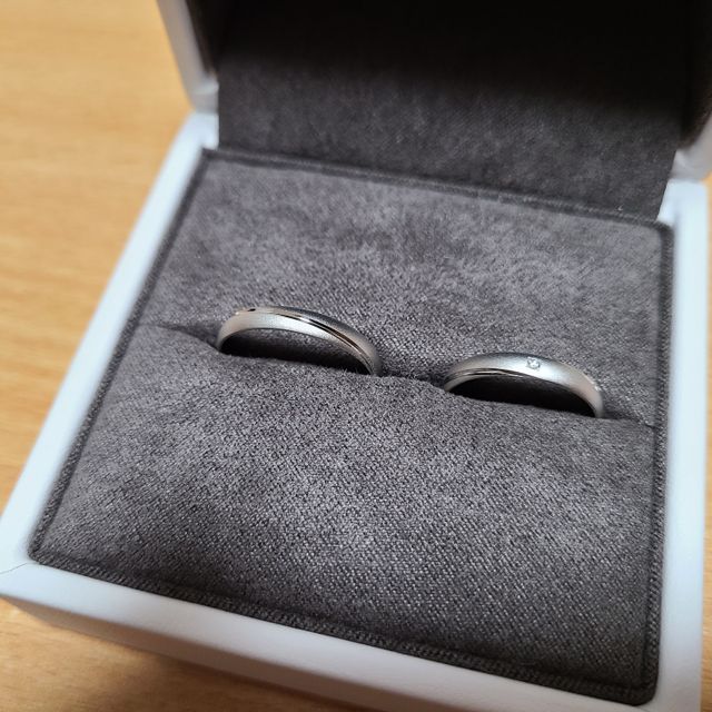 【BONDS(ボンズ)の口コミ】 飽きのこないものを選びたかったので、このシンプルなAnniversaryのデザイ…