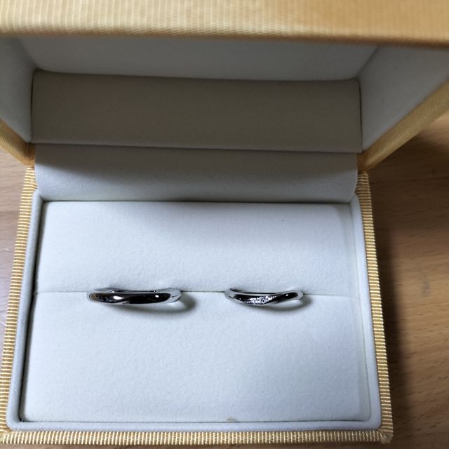 【ケイウノ ブライダル(K.UNO BRIDAL)の口コミ】 ウェーブ形式で探していた。ウェーブ形式で目についたものをいくつかつけ…