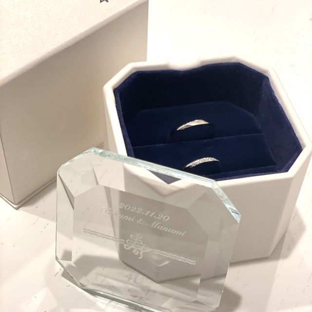 【4℃ BRIDAL(ヨンドシーブライダル)の口コミ】 シンプルなデザインとナチュラルだけど華やかな見た目がとても気に入りま…