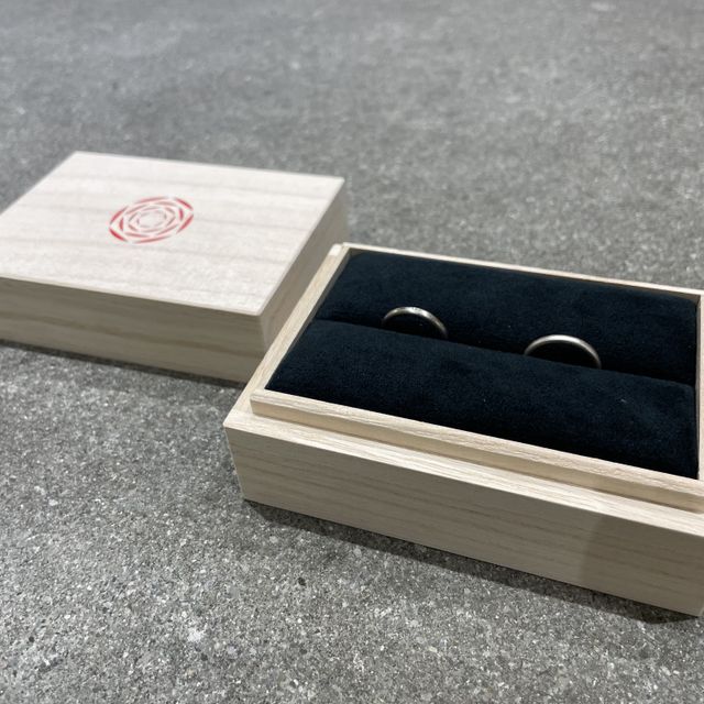 【出雲結(いずもゆい)の口コミ】 今まで出会ったことないデザインに惹かれてこちらの指輪に決めました！
2…