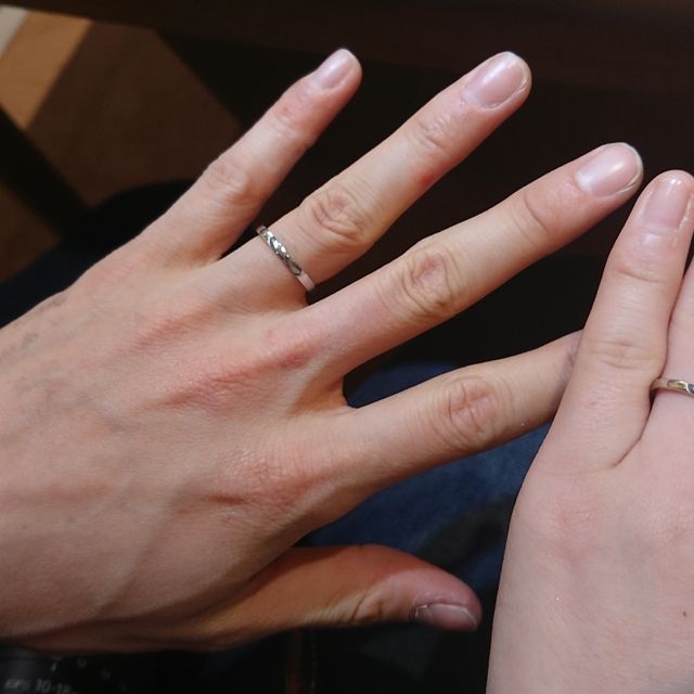 【カルティエ(Cartier)の口コミ】 私は指が太いので少しでもきれいに見えるように店員さんにきいてからおす…