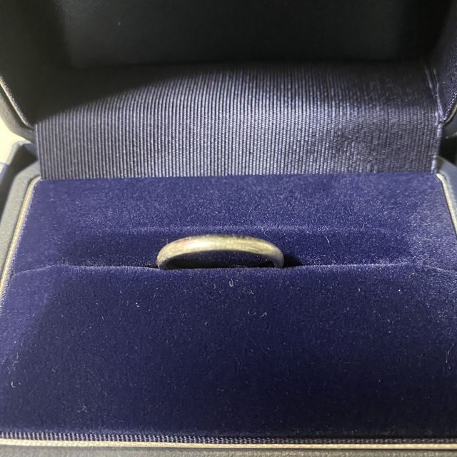 【銀座ダイヤモンドシライシの口コミ】 自分の両親がシンプルなのをしていたので、自分もそれと同じようなデザイ…