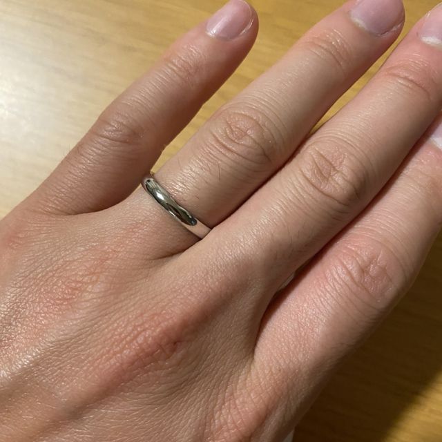【銀座ダイヤモンドシライシの口コミ】 今回選んだ結婚指輪は良い言い方だとシンプルで使いやすいデザインですが…