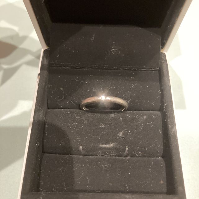 【FOREVERMARK(フォーエバーマーク)の口コミ】 お手頃な価格で、シンプルかつ品のあるデザインが好みでした。実際に着用…