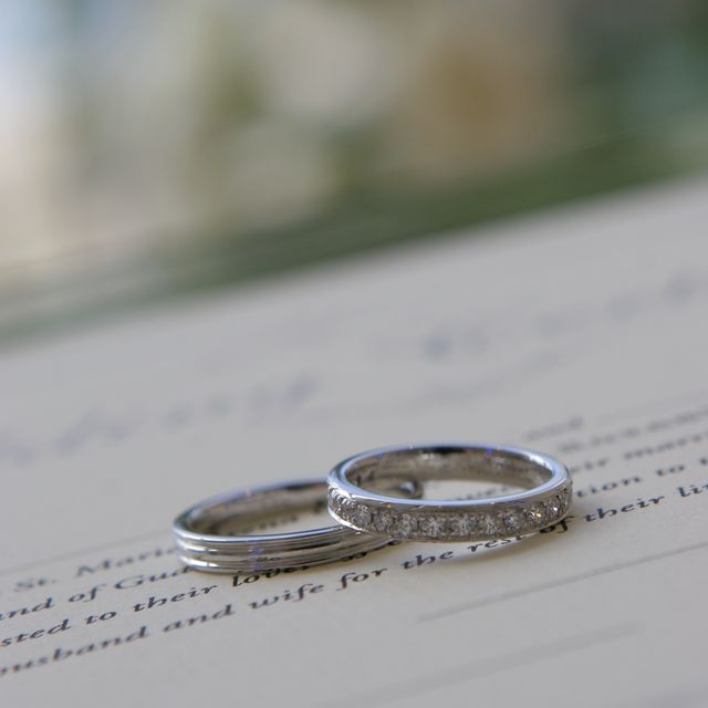 【宝寿堂(ほうじゅどう)の口コミ】 市価の半額程度の卸価格で販売されているお店ということを聞き、婚約指輪…