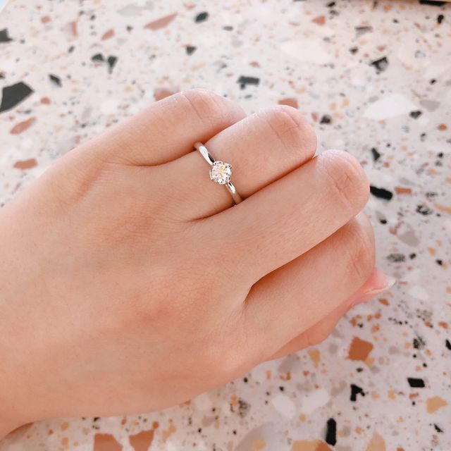 【俄(にわか)の口コミ】 最初は結婚指輪を見に行きました。婚約指輪はここでは予定していなかった…