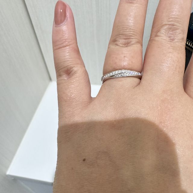 【ヴァンドーム青山(VENDOME AOYAMA)の口コミ】 結婚指輪を探している中でダイヤモンドをたくさん使っているデザインが希…