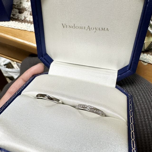 【ヴァンドーム青山(VENDOME AOYAMA)の口コミ】 結婚指輪を探している中でダイヤモンドをたくさん使っているデザインが希…