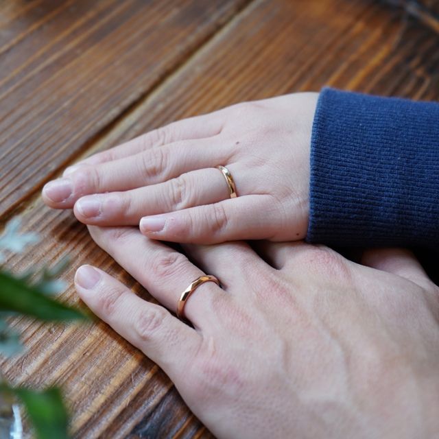 【THREE TREES(スリーツリーズ)の口コミ】 手作りで結婚指輪を作りたいと思い、シンプルで自分たちでデザインが作れ…