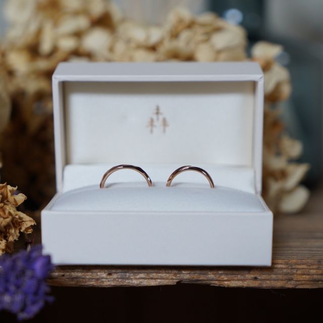 【THREE TREES(スリーツリーズ)の口コミ】 手作りで結婚指輪を作りたいと思い、シンプルで自分たちでデザインが作れ…