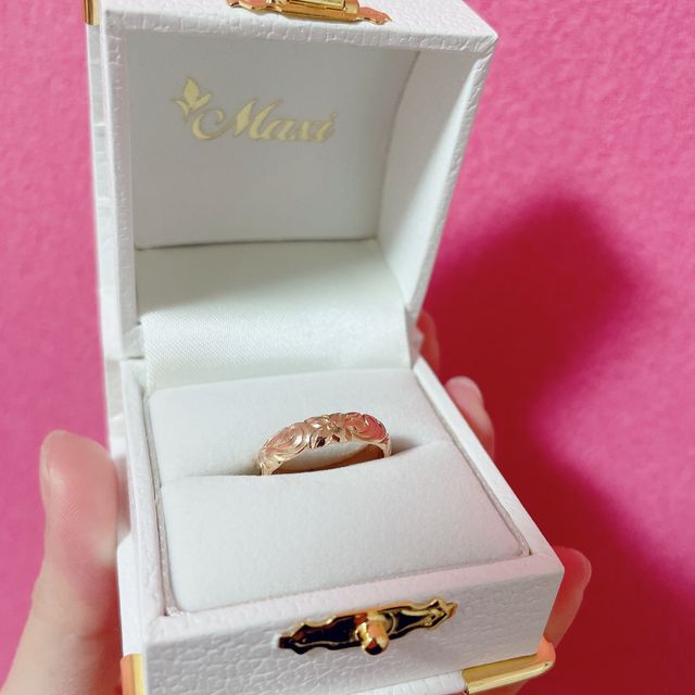 【Maxi(マキシ)の口コミ】 ハワイアンジュエリーってのは決めてたのでいろいろ見た中でハワイ彫りに…