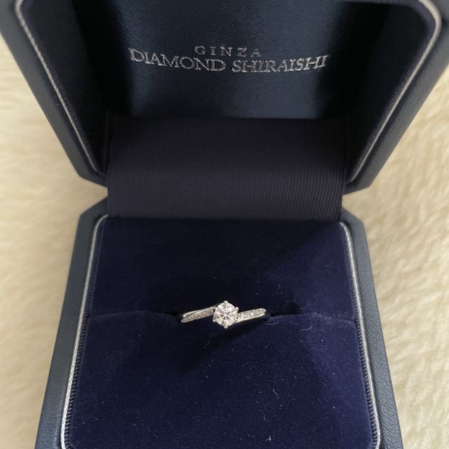 【銀座ダイヤモンドシライシの口コミ】 指輪のデザインがとてもいいと思ったのと彼女に合うと思ったのが決め手で…