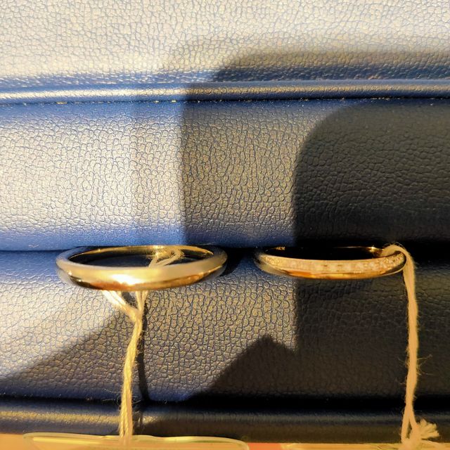 【銀座ダイヤモンドシライシの口コミ】 メレダイヤが複数入ったストレートの中で個性的なデザインを選びました。…