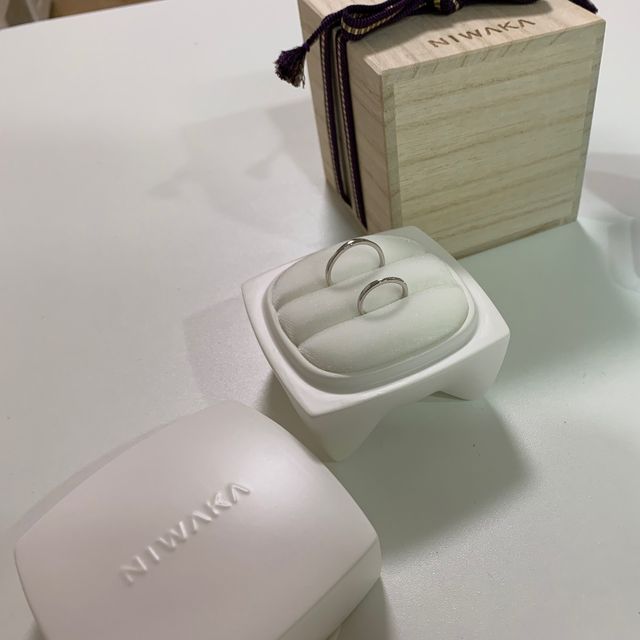 【俄(にわか)の口コミ】 ずっと付けておくものなので、派手すぎず、シンプルで手に馴染みやすいも…