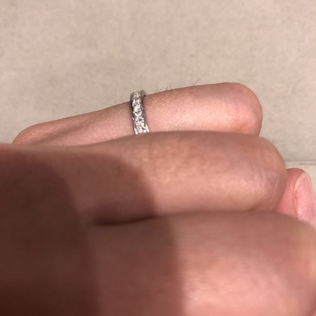 【WATANABE / 卸商社直営　渡辺の口コミ】 お値段は比較的お安いのにも関わらず、1つ1つのダイヤモンドの粒がとても…