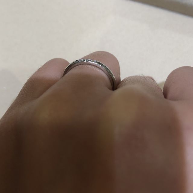 【MIKIMOTO(ミキモト)の口コミ】 3石のダイヤモンドがついたシンプルな指輪ですが、ダイヤモンドを入れると…