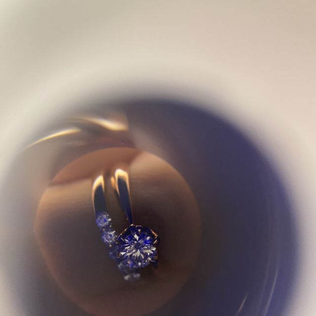 【カオキ　ダイヤモンド専門卸直営店の口コミ】 婚約指輪はシンプルだけどダイヤのインパクトが大きく即決しました。結婚…