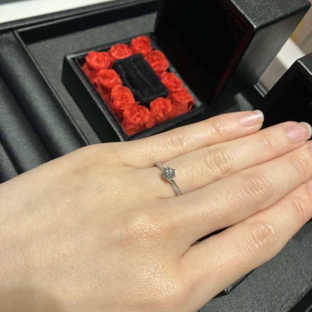 【エクセルコダイヤモンド(EXELCO DIAMOND)の口コミ】 リングのデザインの幅が広く、種類も豊富でした。ダイヤモンドの輝きも素…