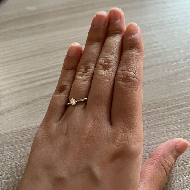 【アイプリモ(I-PRIMO)の口コミ】 指輪に関して大した知識はなく、とにかくシンプルなもの重視で選びました…