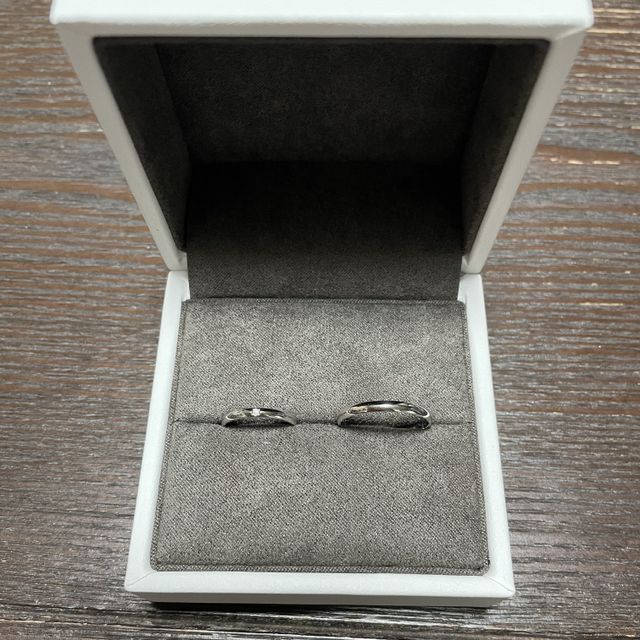 【BIJOUPIKO(ビジュピコ)の口コミ】 まず、2人ペアの指輪で9万強と、10万円以下という点に惹かれました。そし…