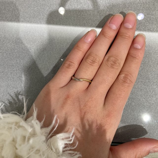 【アイプリモ(I-PRIMO)の口コミ】 インターでネットで色々なブランドの指輪を見て、検討していましたが、ゴ…