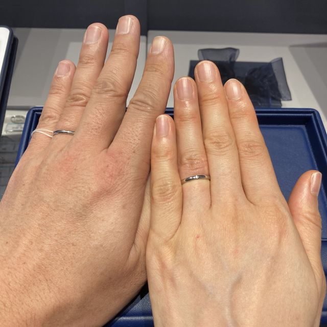 【銀座ダイヤモンドシライシの口コミ】 価格が10万円以内であったのと、シンプルで飽きのこないデザインだった。
…