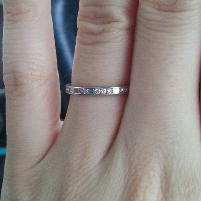 【ORECCHIO(オレッキオ)の口コミ】 ハーフエタニティーにしようとは決めていましたが、正直どのブランドも同…