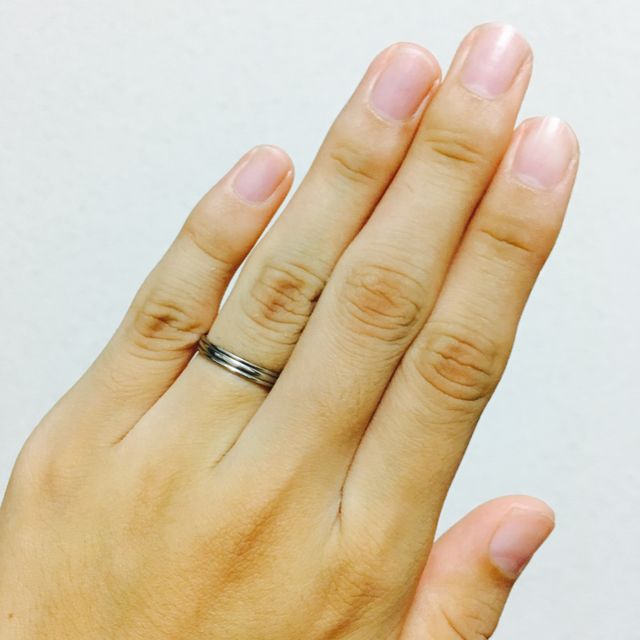 【QDMの口コミ】 指輪は、二人ともシンプルなデザインが希望だったので、主にデザインを重…