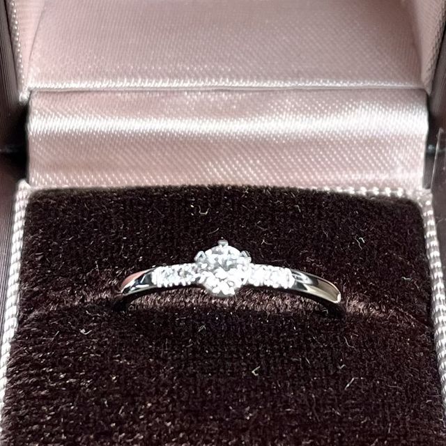 【アイプリモ(I-PRIMO)の口コミ】 シンプルだけど少し可愛さがあるのがよかった。デザインを変更できるもの…