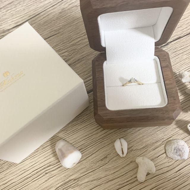 【Makana(マカナ)の口コミ】 デザインがオーダーできるところと、他にないデザインがあったからです。
…