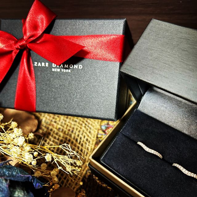 【ラザール ダイヤモンド(LAZARE DIAMOND)の口コミ】 ダイヤモンドのカット、カラー、輝きとデザインの1番いいものを探して、10…