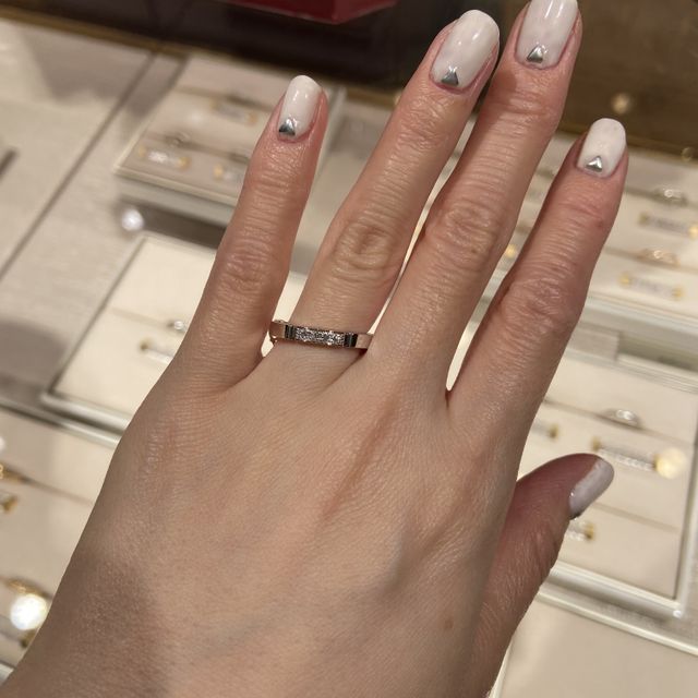 【カルティエ(Cartier)の口コミ】 カルティエのマイヨン　パンテールです。ダイヤが並んだデザインで、キラ…