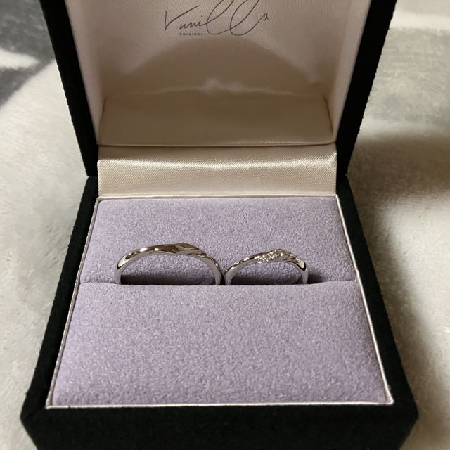 【VANillA(ヴァニラ)の口コミ】 たくさんのブランドやデザインの指輪が一度に沢山みれました。そんな中で2…