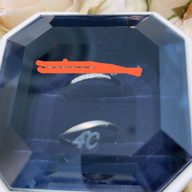 【4℃ BRIDAL(ヨンドシーブライダル)の口コミ】 デザインとサイズ
私は手が大きく、20号か19.5号なんですが、そのサイズも…