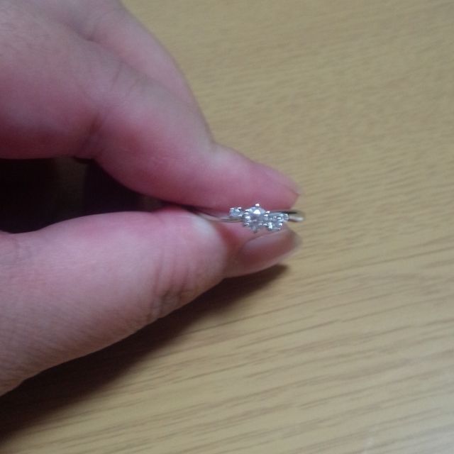 【銀座ダイヤモンドシライシの口コミ】 ダイヤモンドのしらいしで購入しました。
高級店ですごく対応がよかったで…