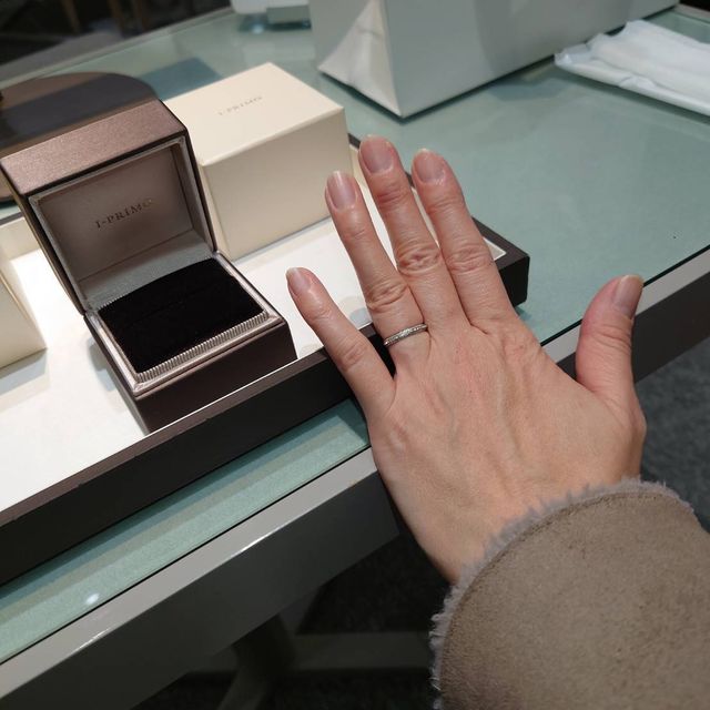 【アイプリモ(I-PRIMO)の口コミ】 2つのリングでとても迷いましたが、出来上がりを見てこれにして好かったと…