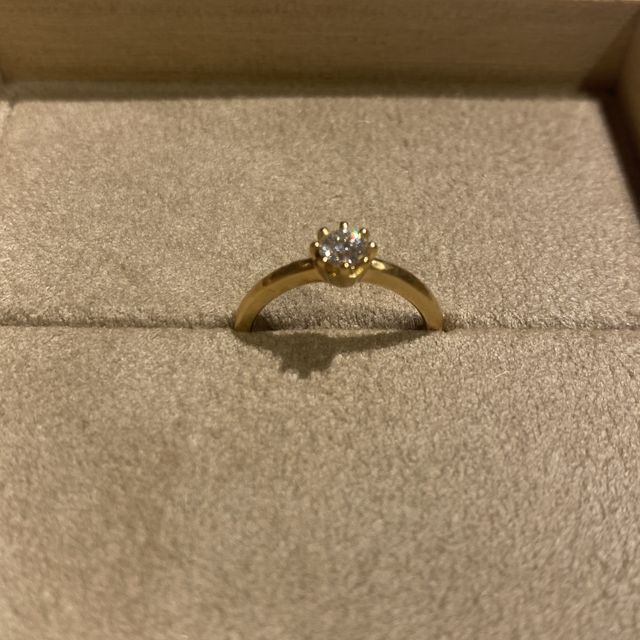 【YUKA HOJO(ユカホウジョウ)の口コミ】 デザインもそうですが、何より指輪のコンセプト、ストーリーに惹かれて購…