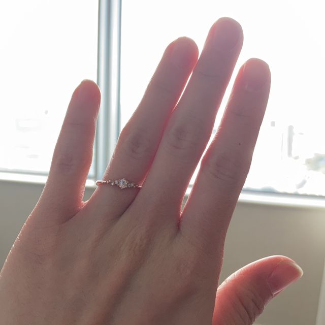 【Disney PRINCESS Rapunzel(ディズニープリンセスラプンツェル)の口コミ】 プロポーズのために、4店舗ほど見て、色々探したそうですが、
旦那さんが…