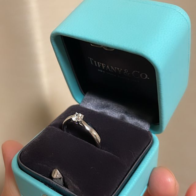 【ティファニー(Tiffany & Co.)の口コミ】 指輪は付けやすさ重視でティファニーのハーモニーに決めてました。後はブ…