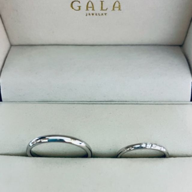 【GALA JEWELRY(ガラジュエリー)の口コミ】 シンプルですが、少しだけダイヤでキラっとさせたかったので、小さめダイ…