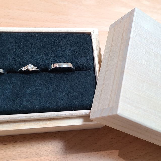 【出雲結(いずもゆい)の口コミ】 他にはなかなかないデザインで、ふたりともありきたりなものよりは個性的…