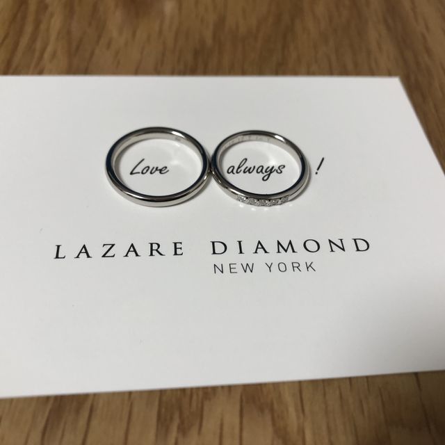 【ラザール ダイヤモンド(LAZARE DIAMOND)の口コミ】 スタンダードながらもダイヤモンド5つが綺麗に輝く結婚指輪を購入しました…