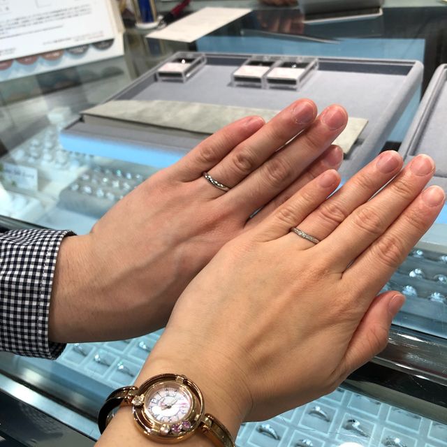 【宝寿堂(ほうじゅどう)の口コミ】 婚約指輪を先に同店舗で購入していたため、それに合う結婚指輪を提案して…