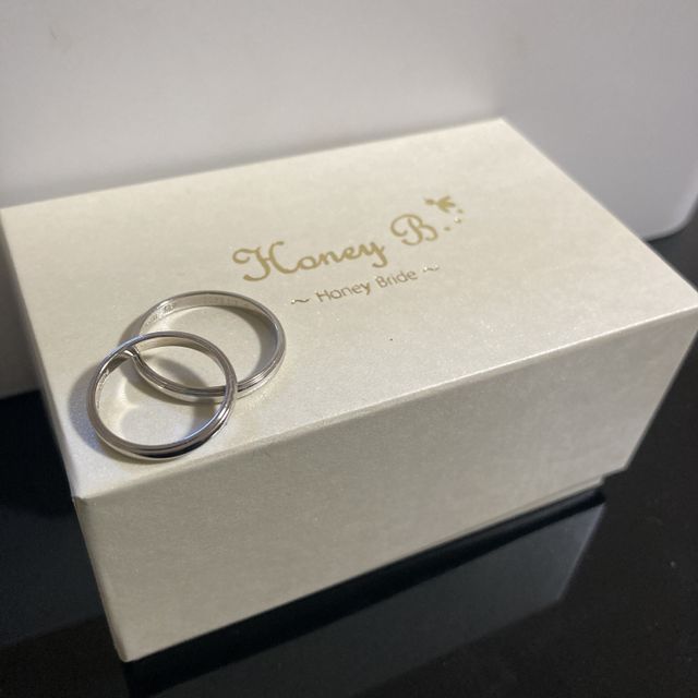 【Honey Bride(ハニーブライド)の口コミ】 最初は色々な可愛いデザインの指輪を見て探してましたが結局自分達に合っ…