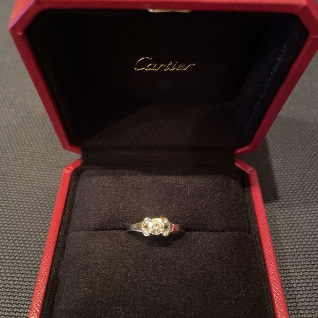 【カルティエ(Cartier)の口コミ】 色々考えて主人が決めてくださりました。他にはないこのデザインがおしゃ…