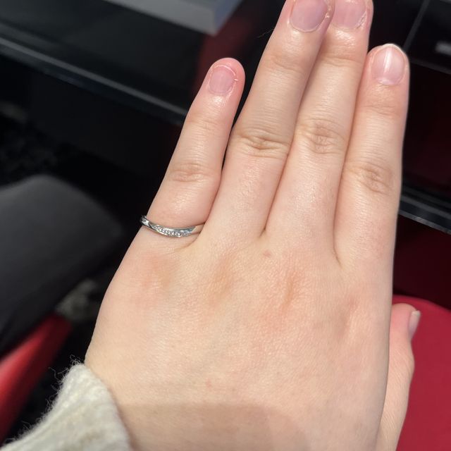 【銀座ダイヤモンドシライシの口コミ】 シンプルかつずーっとつけてられるデザインやかわいさのものを探していま…